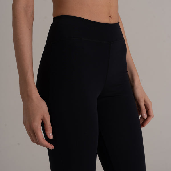 Flared Leggings + Sports Bra - Sport Set - Schwarz